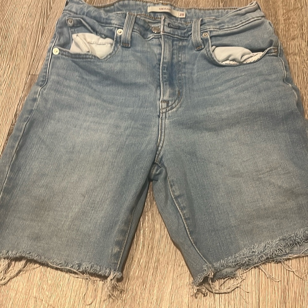 levi’s Levi jeans shorts above the knee